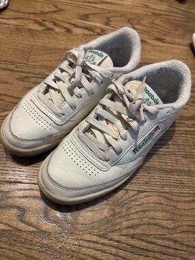 Reebok women’s White Sneakers with Green Logo Accent - 8
